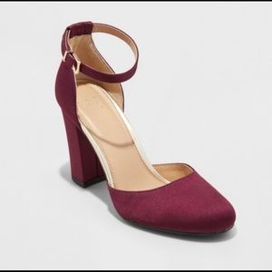 Purple close toed heels